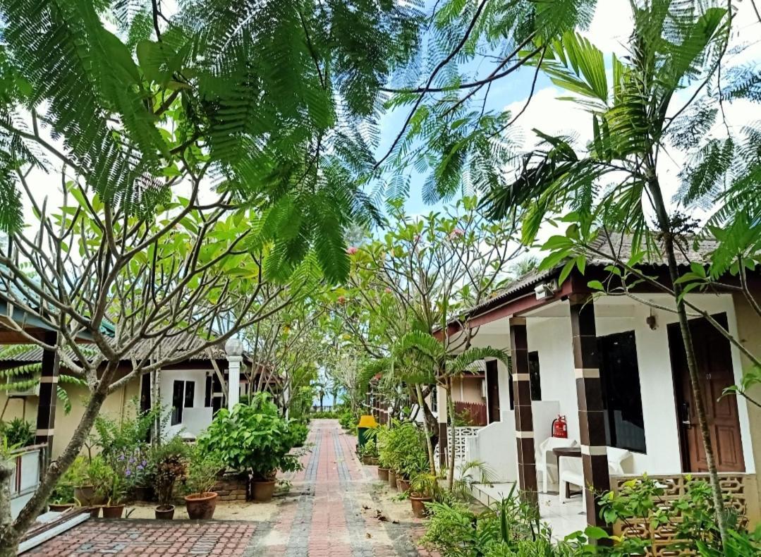 Langkapuri Resort Langkawi Pantai Cenang  Buitenkant foto